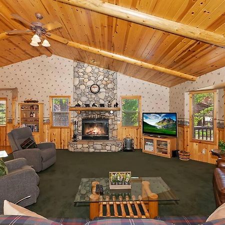 Teakwood - 3-Br Spa, Fire Pit, Quiet, Ac, Centrally Located Villa Big Bear Lake Eksteriør billede