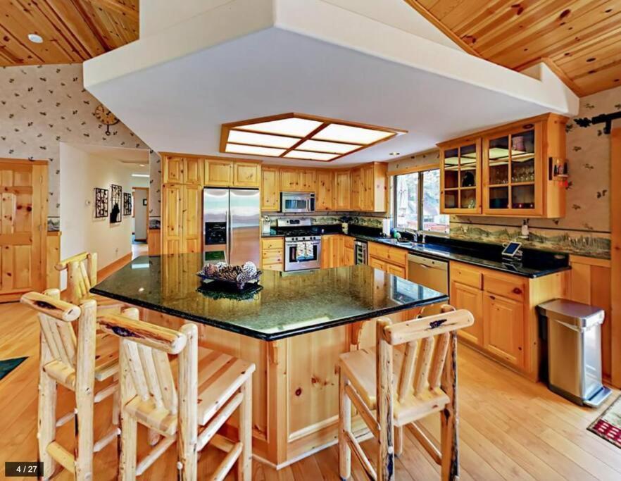 Teakwood - 3-Br Spa, Fire Pit, Quiet, Ac, Centrally Located Villa Big Bear Lake Eksteriør billede